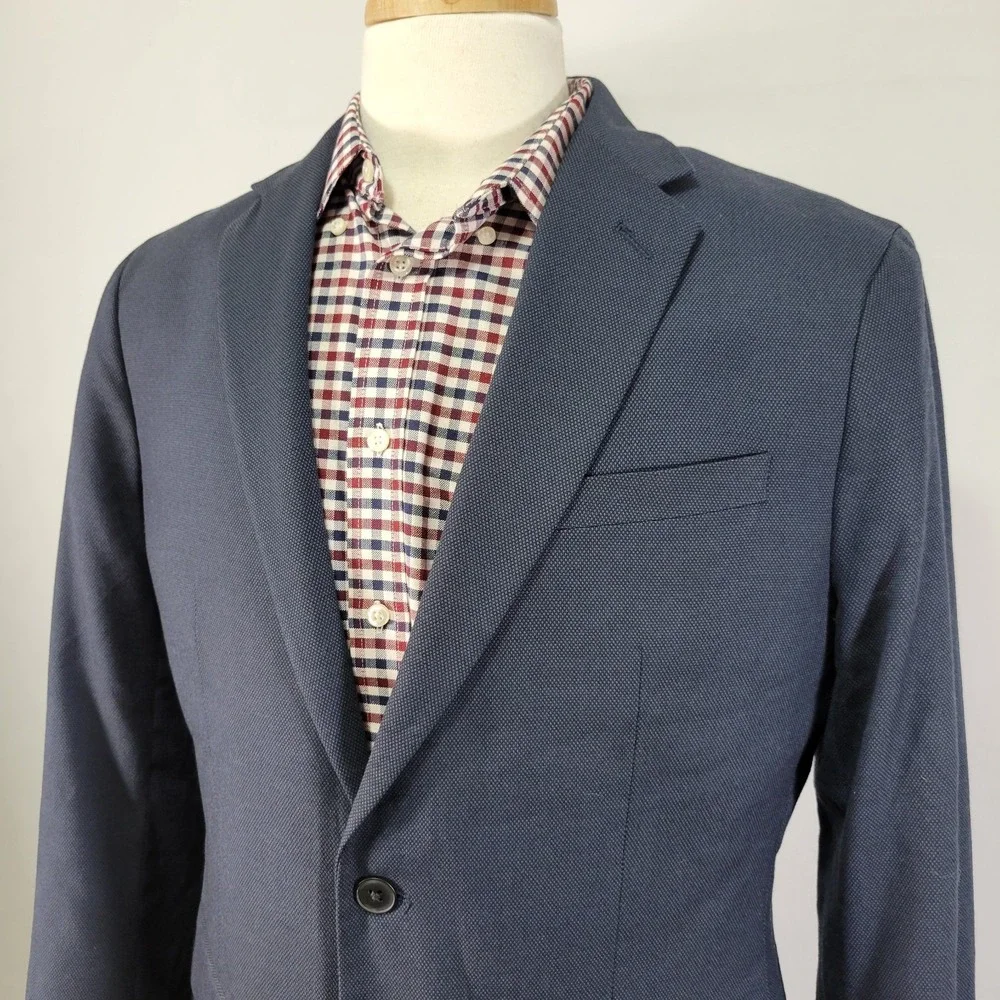 Banana Republic Men's Sport Coat Blazer Two Button Navy Birds Eye Poly Blend 42L